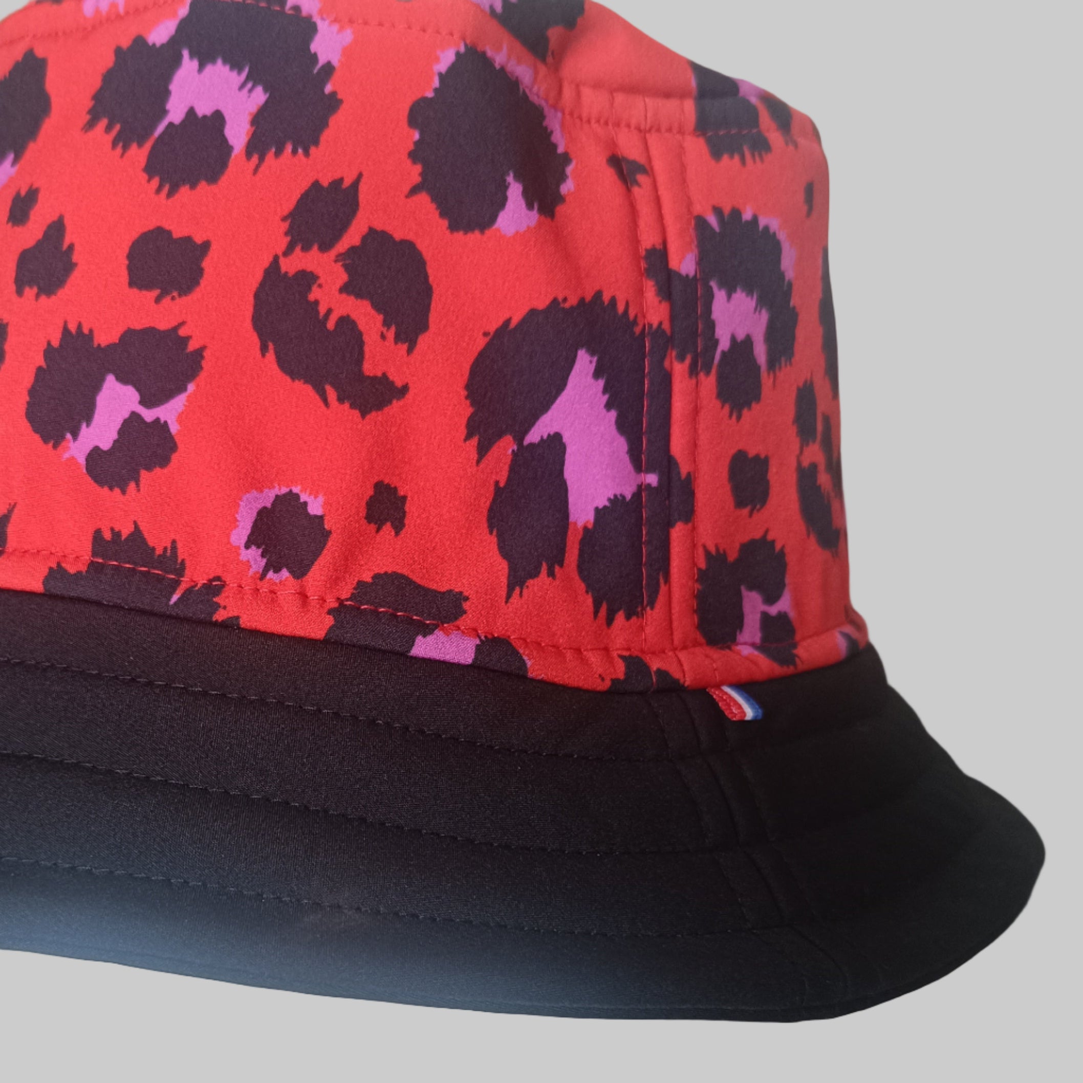 Bob imperméable léopard rouge JUP-ON